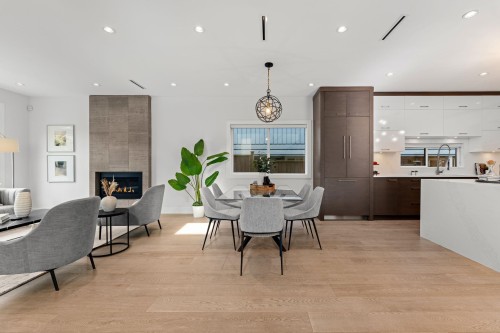 231 27 Street E, North Vancouver, BC - Indoor