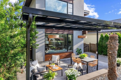 231 27 Street E, North Vancouver, BC - Outdoor With Deck Patio Veranda