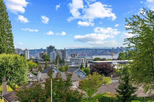 231 27 Street E, North Vancouver, BC - Outdoor With View