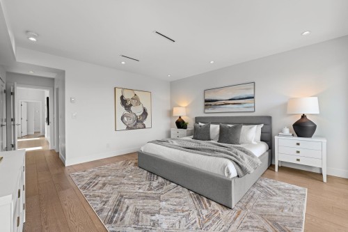 231 27 Street E, North Vancouver, BC - Indoor Photo Showing Bedroom