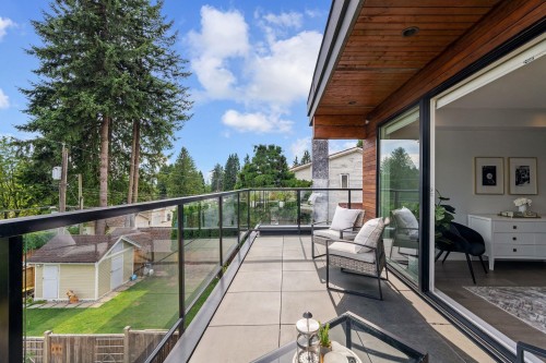 231 27 Street E, North Vancouver, BC - Outdoor With Exterior