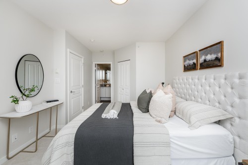 2207-3093 Windsor Gate, Coquitlam, BC 
