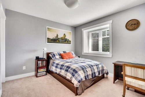 738 13Th Street E, North Vancouver, BC 