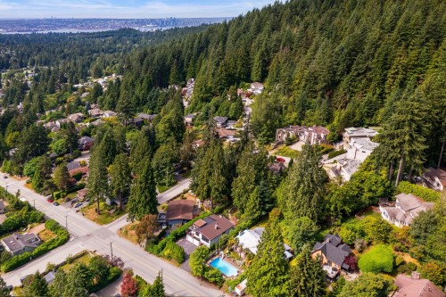 4535 Mountain Highway, North Vancouver, BC 