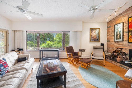 4535 Mountain Highway, North Vancouver, BC 