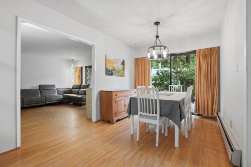 909 Seymour Boulevard, North Vancouver, BC - Indoor Photo Showing Dining Room