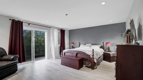 3474 Gislason Avenue, Coquitlam, BC - Indoor Photo Showing Bedroom