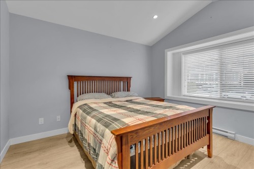 3474 Gislason Avenue, Coquitlam, BC - Indoor Photo Showing Bedroom