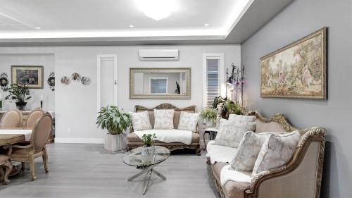 3474 Gislason Avenue, Coquitlam, BC - Indoor Photo Showing Other Room