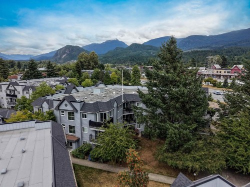 B310-40120 Willow Crescent, Squamish, BC - Outdoor With View