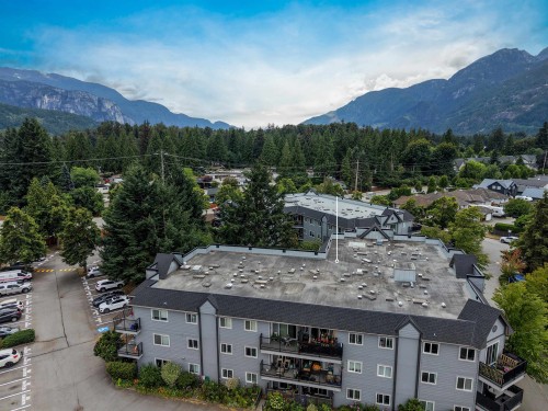 B310-40120 Willow Crescent, Squamish, BC - Outdoor With View