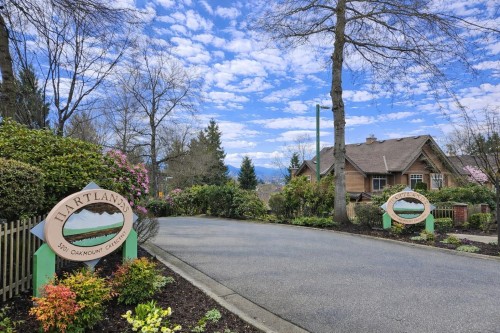 20-5201 Oakmount Crescent, Burnaby, BC - Outdoor With View