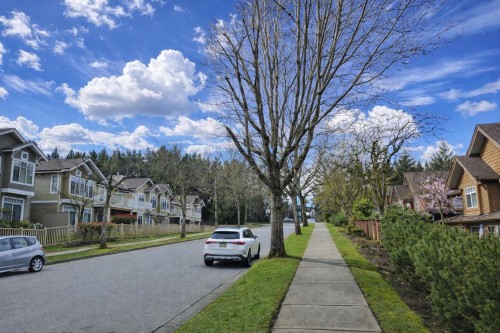20-5201 Oakmount Crescent, Burnaby, BC - Outdoor
