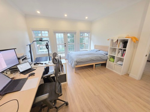 20-5201 Oakmount Crescent, Burnaby, BC - Indoor Photo Showing Bedroom