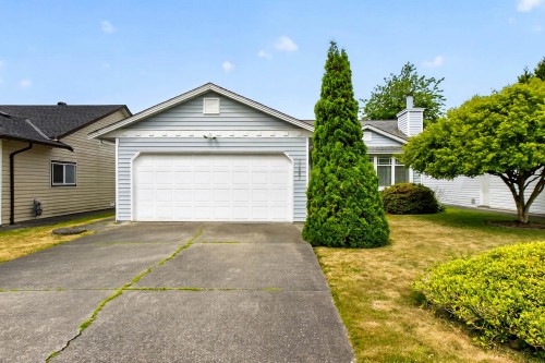 11957 237a Street  Maple Ridge, BC V4R 1V9