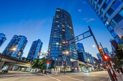 2202-689 Abbott Street  Vancouver, BC V6B 0J2