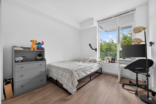 105-8940 University Crescent, Burnaby, BC - Indoor Photo Showing Bedroom