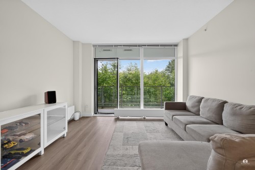 105-8940 University Crescent, Burnaby, BC - Indoor Photo Showing Living Room