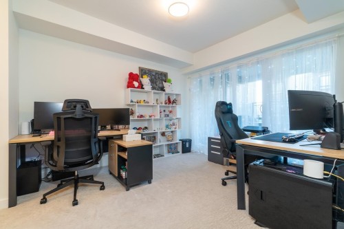 218-10177 River Drive, Richmond, BC - Indoor Photo Showing Office