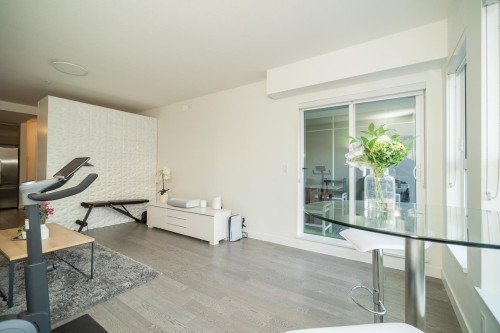 218-10177 River Drive, Richmond, BC - Indoor Photo Showing Other Room