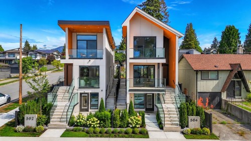 504 5th Street E North Vancouver, BC V7L 1M4