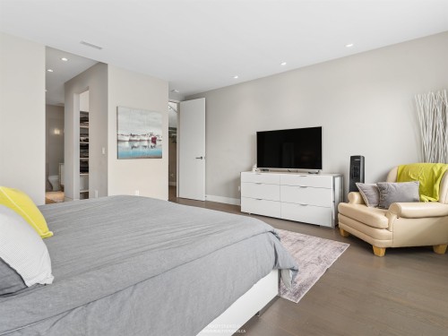 23 Ellesmere Avenue, Burnaby, BC - Indoor Photo Showing Bedroom