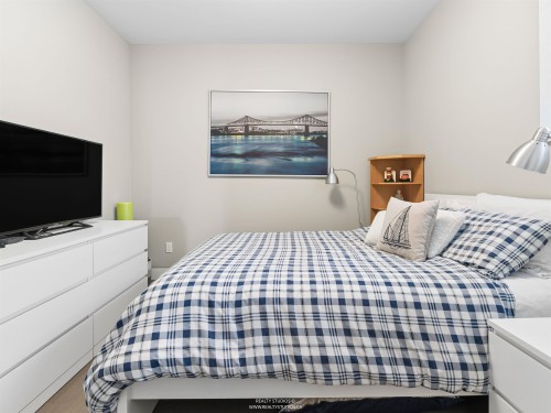 23 Ellesmere Avenue, Burnaby, BC - Indoor Photo Showing Bedroom