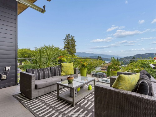 23 Ellesmere Avenue, Burnaby, BC - Outdoor With Deck Patio Veranda