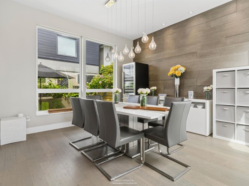 23 Ellesmere Avenue, Burnaby, BC - Indoor Photo Showing Dining Room