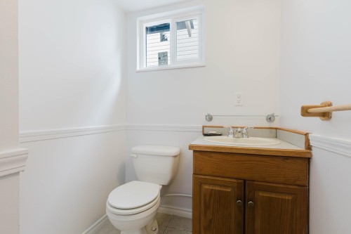 1882 Coquitlam Avenue, Port Coquitlam, BC - Indoor Photo Showing Bathroom