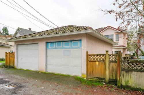 557 44Th Avenue E, Vancouver, BC - Outdoor
