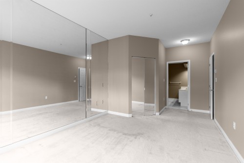 207-2985 Princess Crescent, Coquitlam, BC - Indoor Photo Showing Other Room