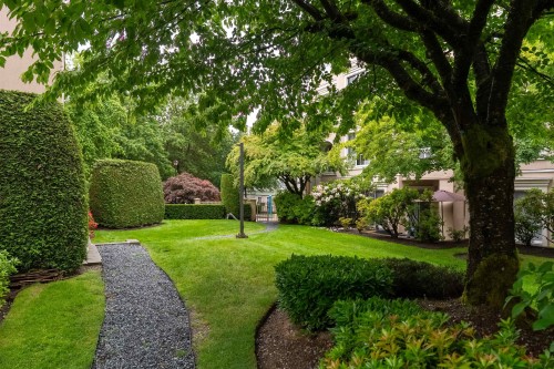 207-2985 Princess Crescent, Coquitlam, BC - Outdoor