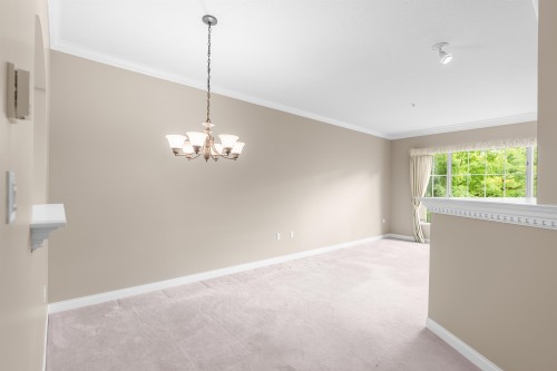 207-2985 Princess Crescent, Coquitlam, BC - Indoor Photo Showing Other Room