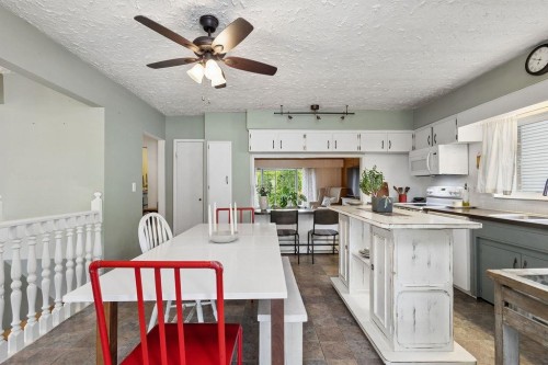 960 Cliff Avenue, Burnaby, BC - Indoor