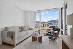 707-238 Broadway W Vancouver, BC V5Y 0L2