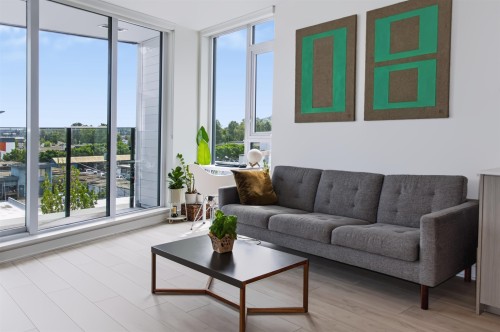 405-1401 Hunter Street  North Vancouver, BC V7J 0E2