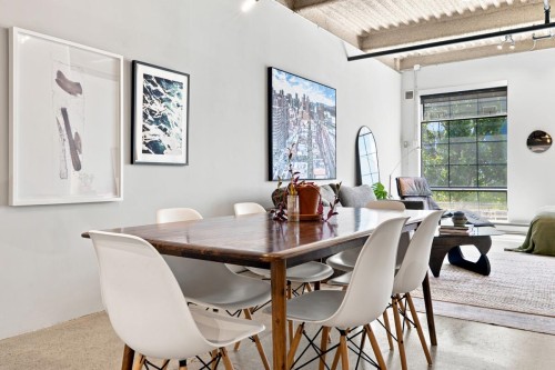303-237 4Th Avenue E, Vancouver, BC - Indoor Photo Showing Dining Room