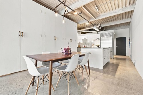 303-237 4Th Avenue E, Vancouver, BC - Indoor Photo Showing Dining Room