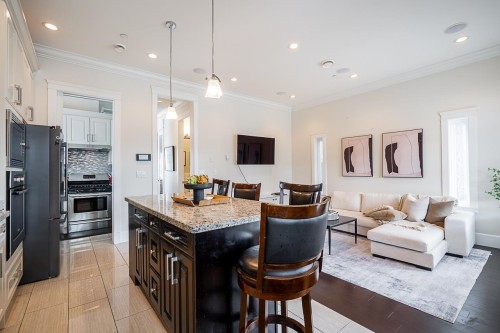 1606 29Th Avenue E, Vancouver, BC 