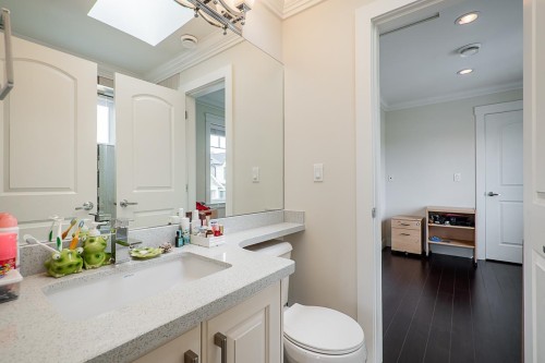 1606 29Th Avenue E, Vancouver, BC 