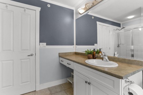 13866 229 Lane, Maple Ridge, BC - Indoor Photo Showing Bathroom
