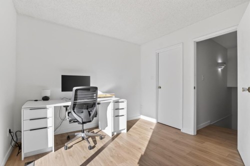 526 Cardiff Way, Port Moody, BC - Indoor Photo Showing Office
