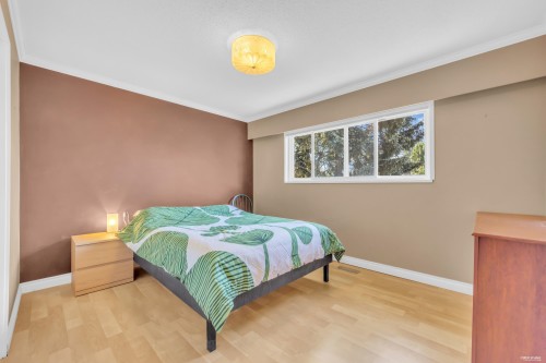 1749 Dorset Avenue, Port Coquitlam, BC - Indoor Photo Showing Bedroom