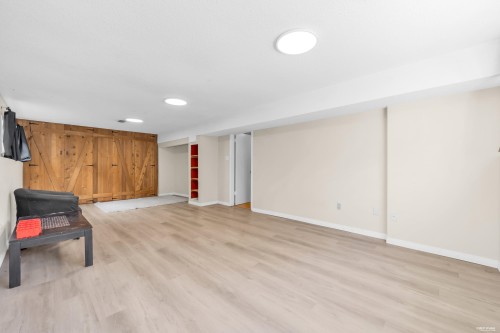 1749 Dorset Avenue, Port Coquitlam, BC - Indoor Photo Showing Other Room