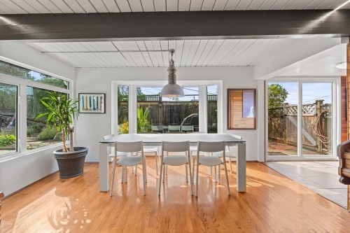 442 Monteray Avenue, North Vancouver, BC - Indoor Photo Showing Dining Room