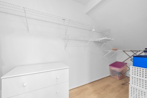 25-5298 Oakmount Crescent, Burnaby, BC - Indoor With Storage