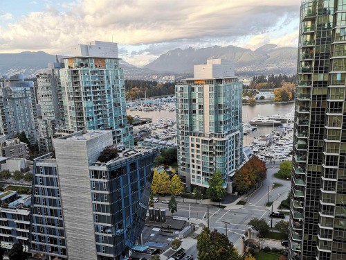 1304-1333 Georgia Street W Vancouver, BC V6E 4V3