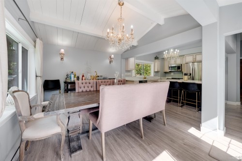 3870 Emerald Drive, North Vancouver, BC - Indoor Photo Showing Dining Room