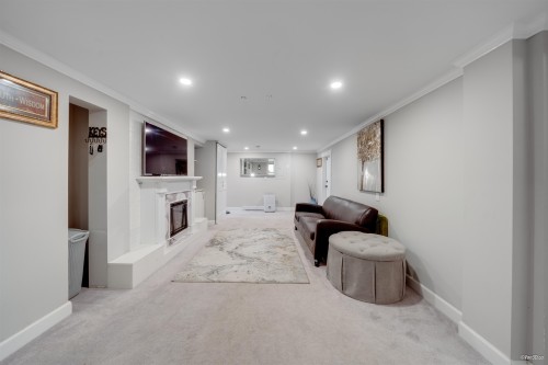 3870 Emerald Drive, North Vancouver, BC - Indoor Photo Showing Other Room